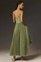 Claire – Robe plissée en tulle avec drapé asymétrique