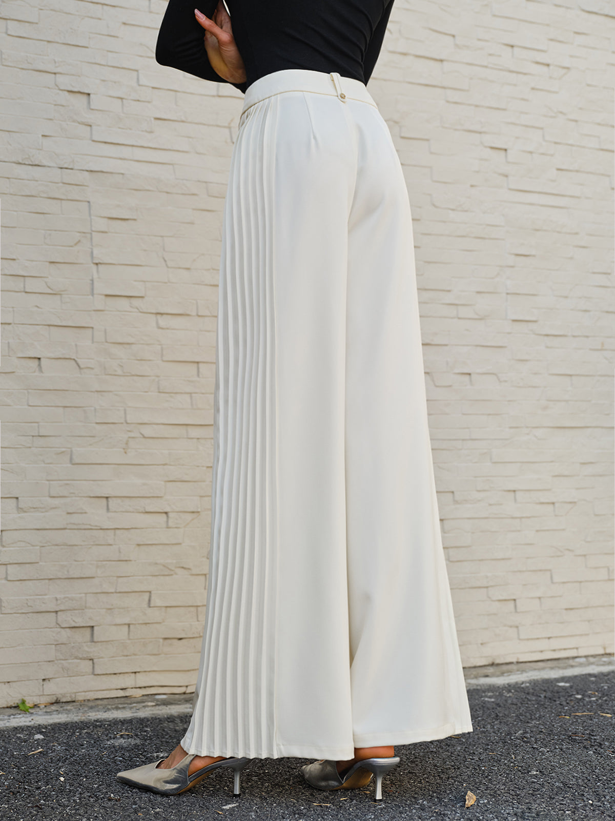 Zoé | Pantalon à la jambe large et au flair moderne