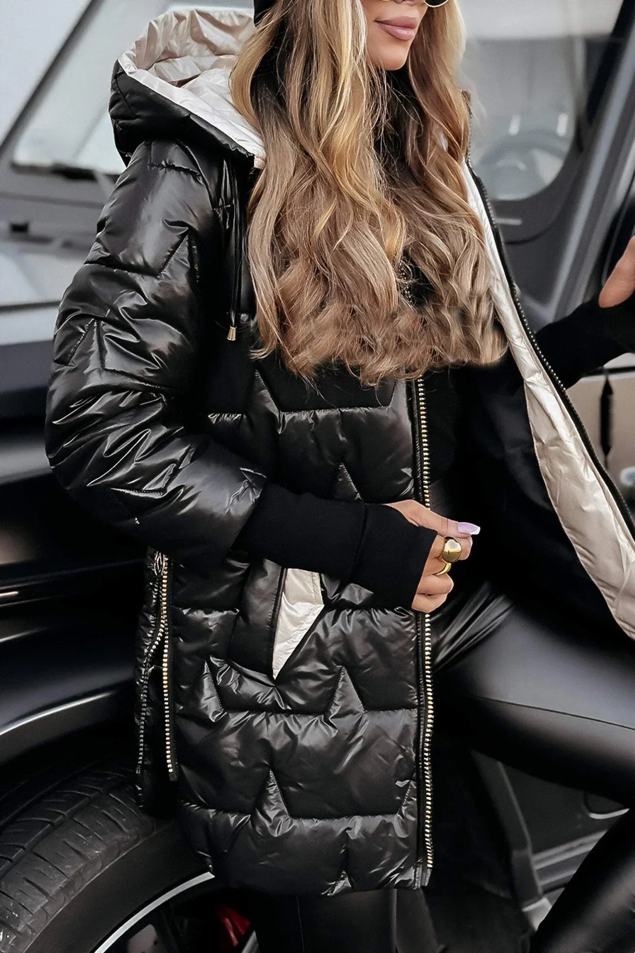 Elara – Manteau d’hiver élégant avec capuche et doublure